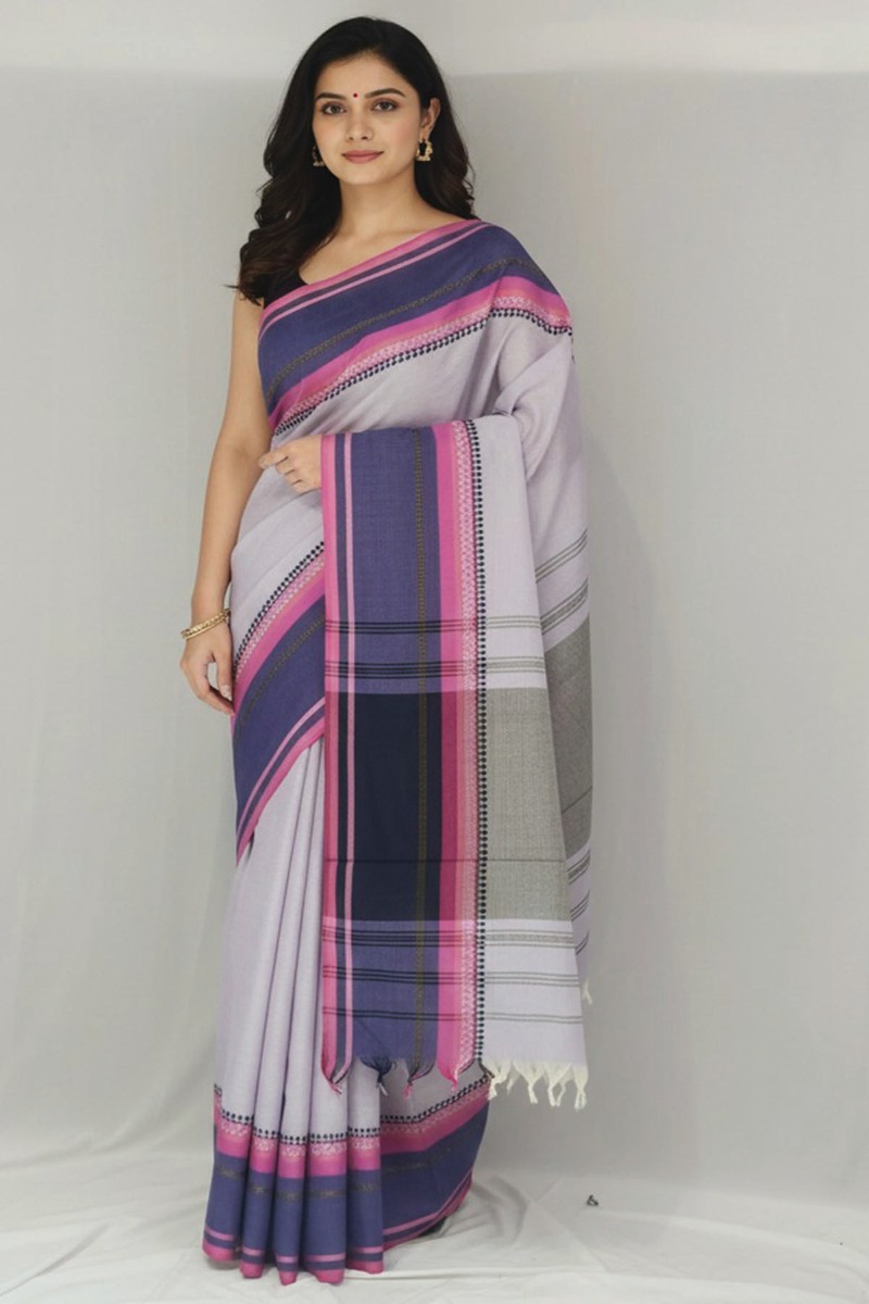 Embellished, Embroidered Bollywood
                                    Organza Saree (Green)