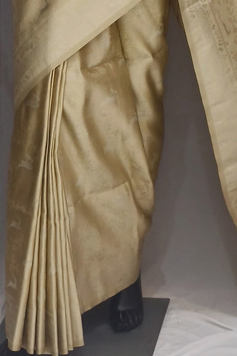Embellished, Embroidered Bollywood
                                    Organza Saree (Green)
