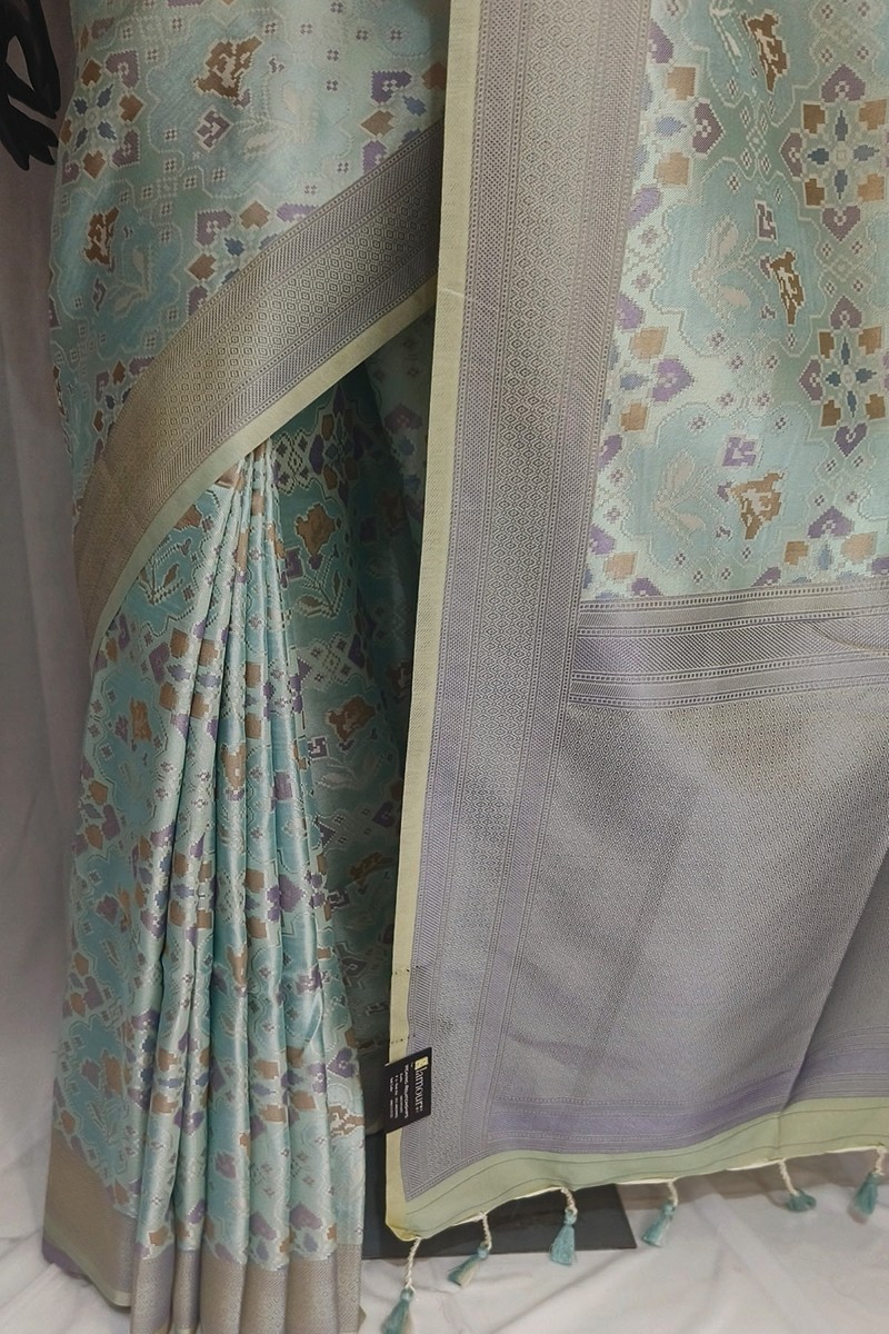 Embellished, Embroidered Bollywood
                                    Organza Saree (Green)