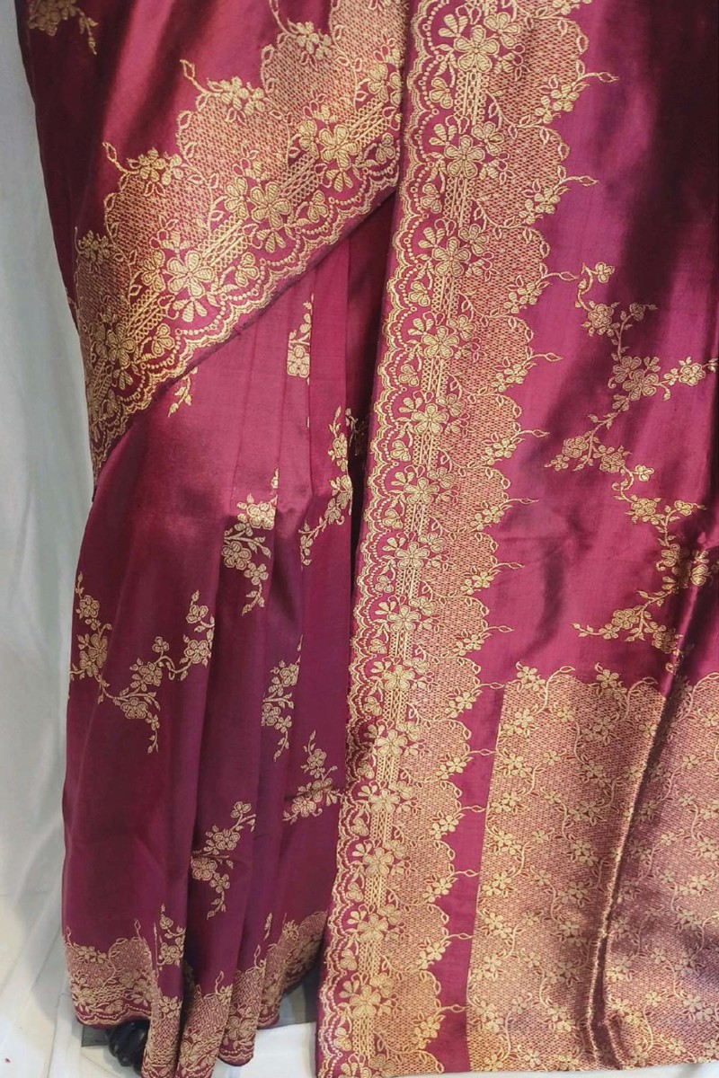Embellished, Embroidered Bollywood
                                    Organza Saree (Green)